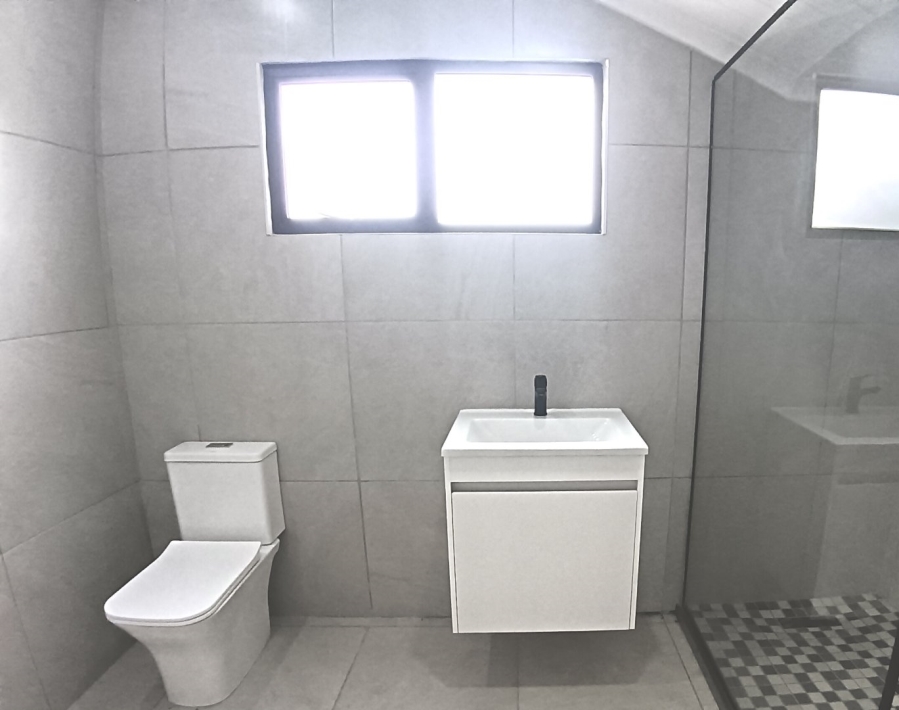 5 Bedroom Property for Sale in Fraaiuitsig Western Cape